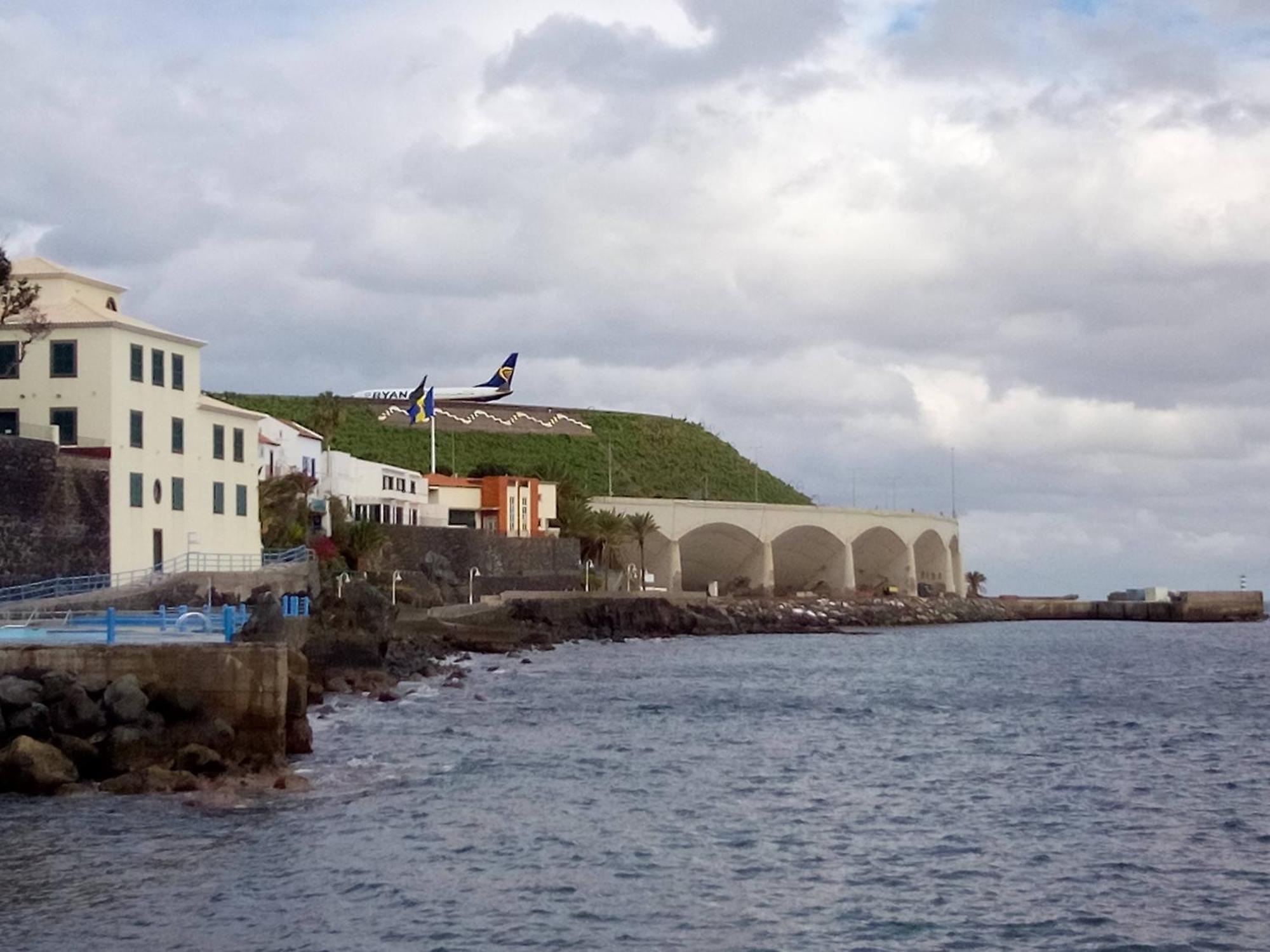 Costa Funchal Or Santa Cruz Airport The Same Price * Santa Cruz (Madeira)